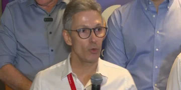 Em Minas, Zema é melhor avaliado que Lula, diz pesquisa