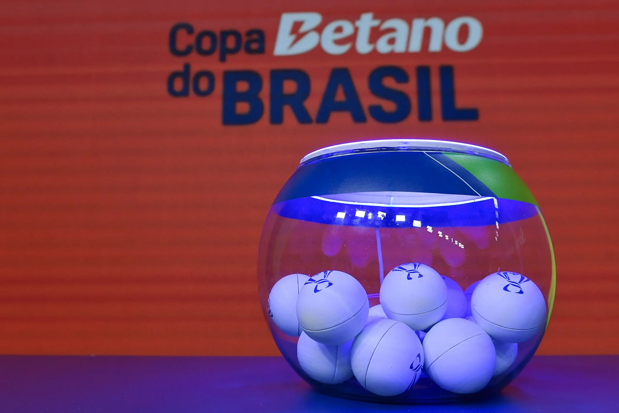 CBF sorteia mandos de campo das semifinais e finais da Copa do Brasil ...