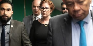 Justiça da Itália decide extradição de Zambelli até quarta (18/2)