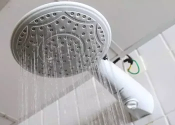 Tomar banho apenas a cada três dias pode ser mais saudável