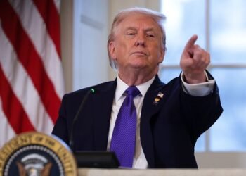 Conselho da Paz promete US$ 5 bi para reconstrução de Gaza, diz Trump