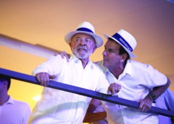 Governo Lula se manifesta sobre críticas a homenagem de Carnaval