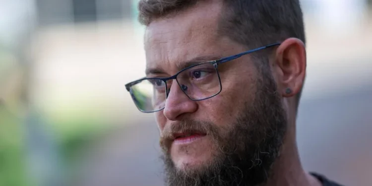 “Não foi uma briga, foi execução”, diz tio de jovem morto por piloto. Veja vídeo