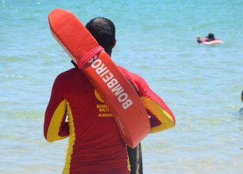 Bombeiros resgistram mais de 90 casos de afogamento entre dezembro e março