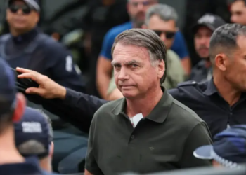 Defesa de Bolsonaro faz novo pedido de prisão domiciliar
