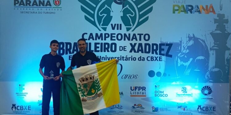 Jovem enxadrista de Arapiraca é destaque em torneio de xadrez no Paraná