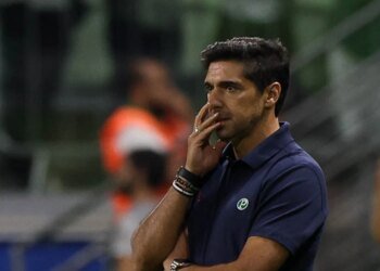 “Temos muito que melhorar”, diz Abel Ferreira após vitória