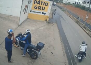 Homem é preso após roubar moto e atropelar PM