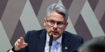 Relator de CPI pede à PGR arquivamento de ação movida por Gilmar Mendes