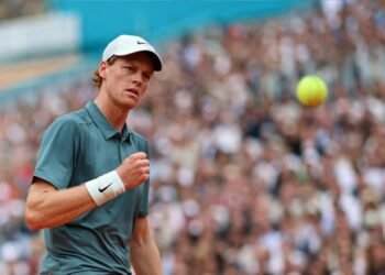 Sinner bate Alcaraz, é campeão do Masters de Monte Carlo e reassume liderança do ranking mundial