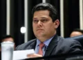 Alcolumbre promete reunião para definir tramitação no Senado