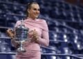 Nº 1 do tênis, Sabalenka conquista grifes de luxo e fatura até US$ 15 milhões por ano