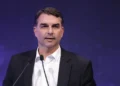 Flávio Bolsonaro se inscreve em audiência sobre tarifaço nos EUA