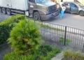 Mulher é atropelada por caminhão ao tentar escapar de assalto