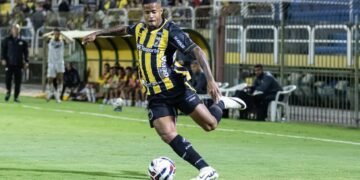 CRB anuncia contratação do atacante Ygor Catatau