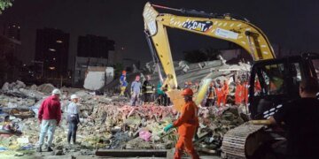 Sobe para cinco o número de mortos após desabamento de prédio em SP