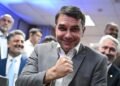Republicanos oficializa apoio a Flávio Bolsonaro no 2º turno